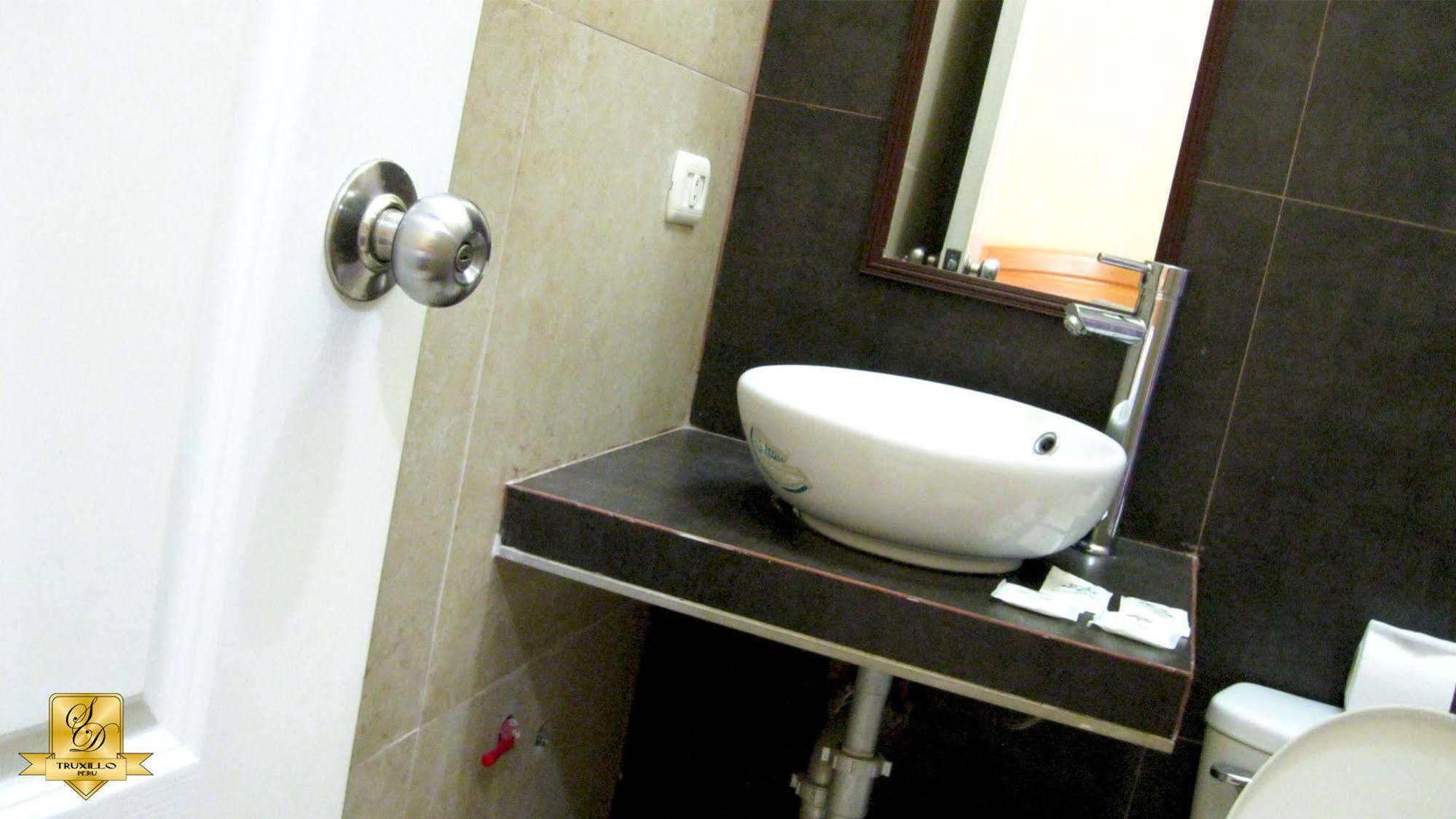 Hotel Ejecutivo San Diego Trujillo Luaran gambar